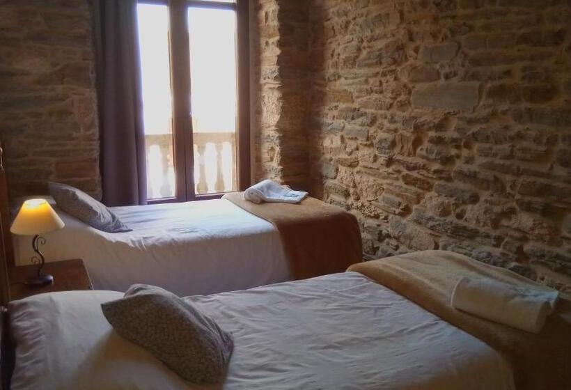 הוסטל La Casona De Sarria