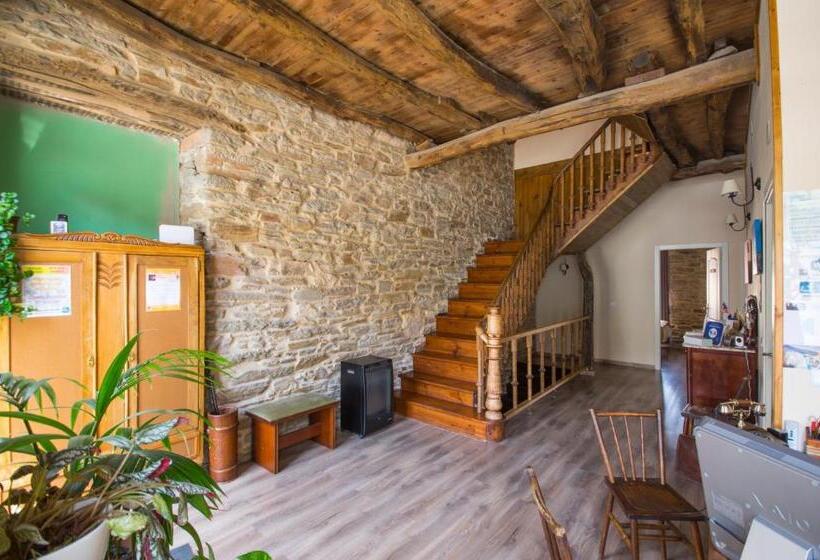 הוסטל La Casona De Sarria