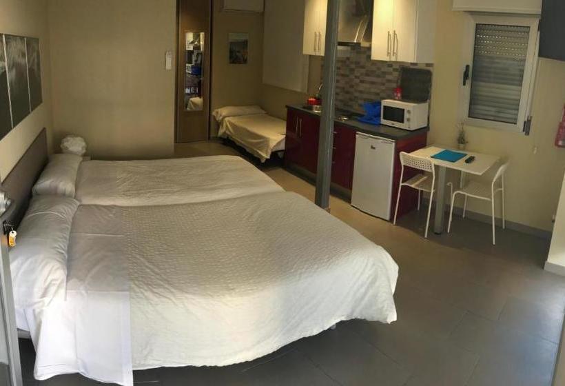 Apartamentos Turísticos María Guerrero