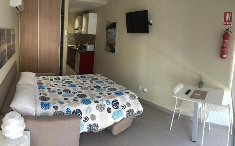 Apartamentos Turísticos María Guerrero