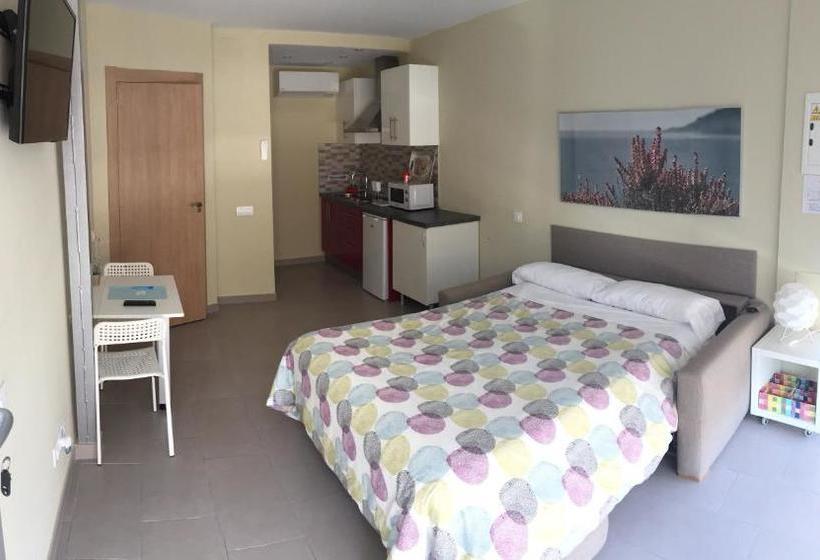 Apartamentos Turísticos María Guerrero