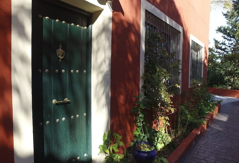 تختخواب و صبحانه Finca La Vida Loca