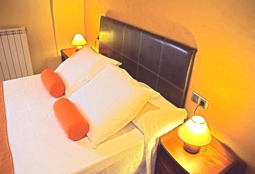 تختخواب و صبحانه Masia Ca La Caputxeta & Golf