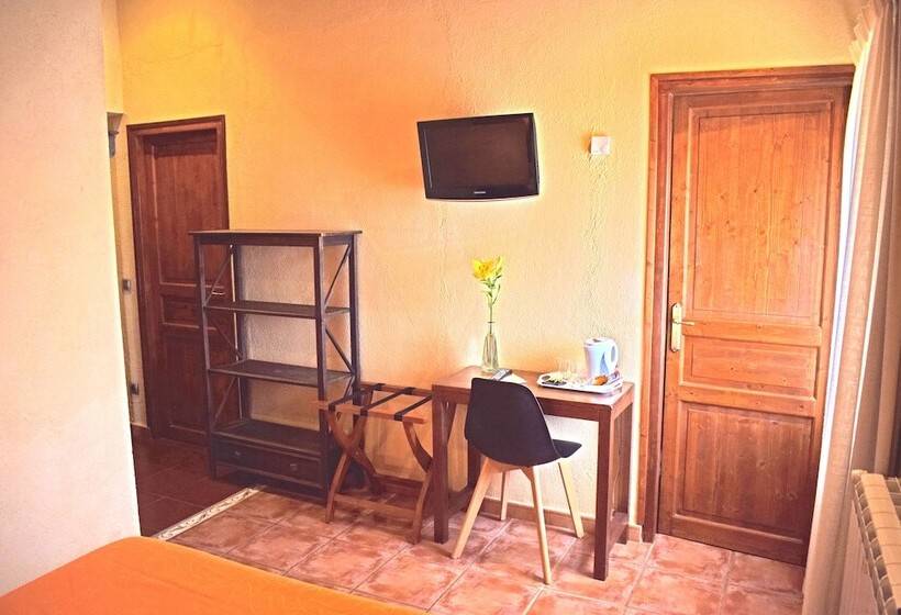 تختخواب و صبحانه Masia Ca La Caputxeta & Golf