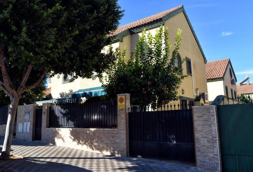 Wonderstays Chalet El Naranjo