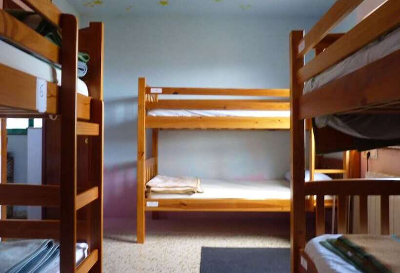 Albergue Llanes Playa De Poo   Hostel