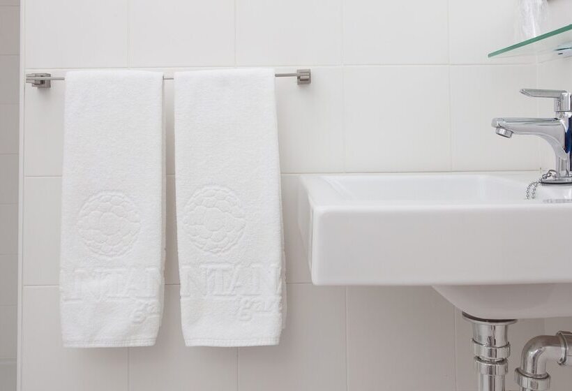 Хостел Lantana Garden