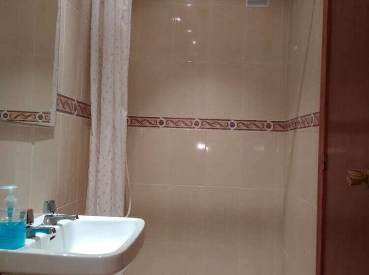 فندق فئة نجمة واحدة Pension Martinez