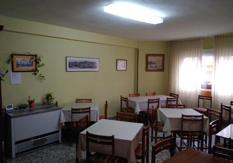 فندق فئة نجمة واحدة Pension Martinez