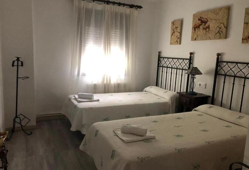 Hostal Restaurante Fogón De Gredos