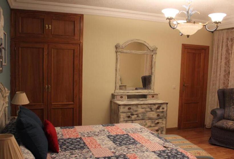 Hostal Restaurante Fogón De Gredos