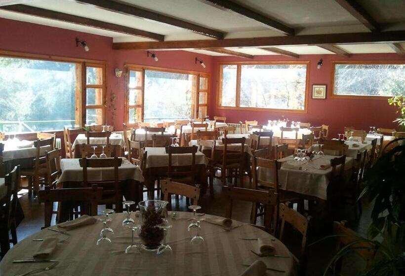 Hostal Restaurante Fogón De Gredos