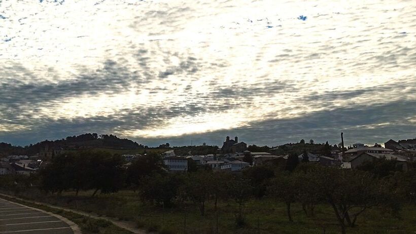 Hostal Restaurante La Charola