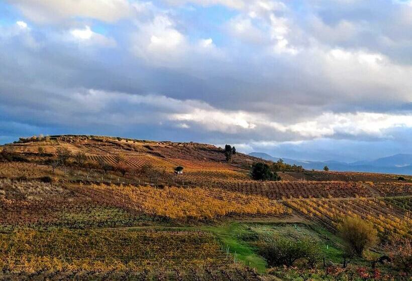 Hostal Restaurante La Charola