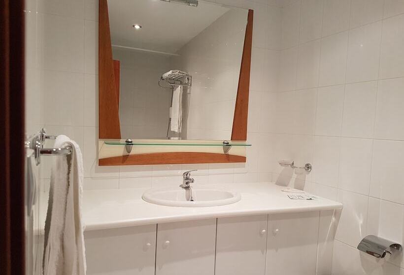 Hostal Restaurante La Charola