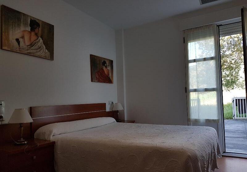 Hostal Restaurante La Charola