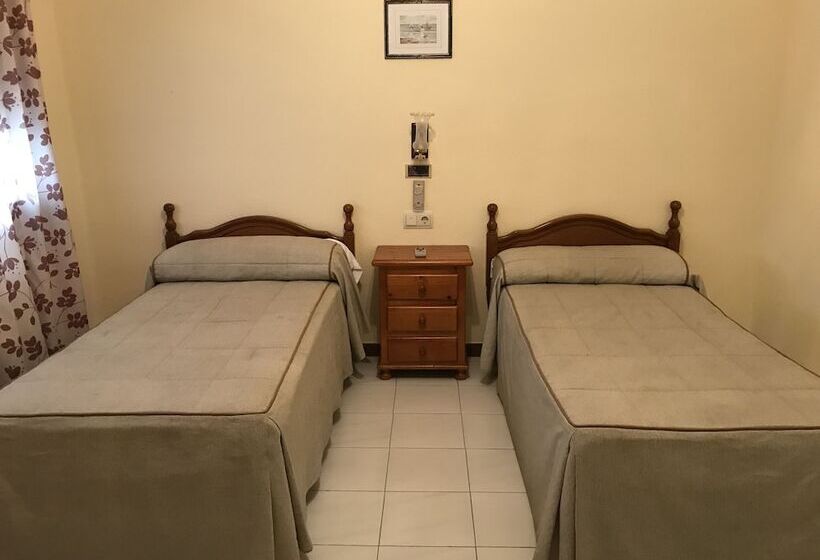 Hostal Santa Ana