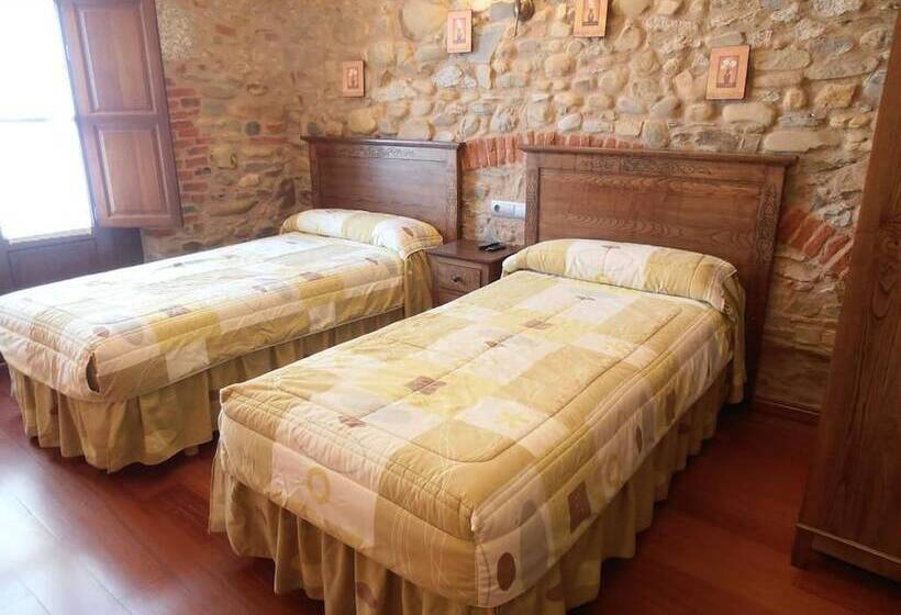 Hostal Virgen De La Encina