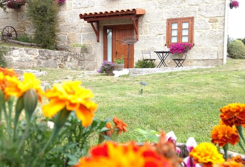 فندق A Cantaruxa Maruxa Turismo Rural