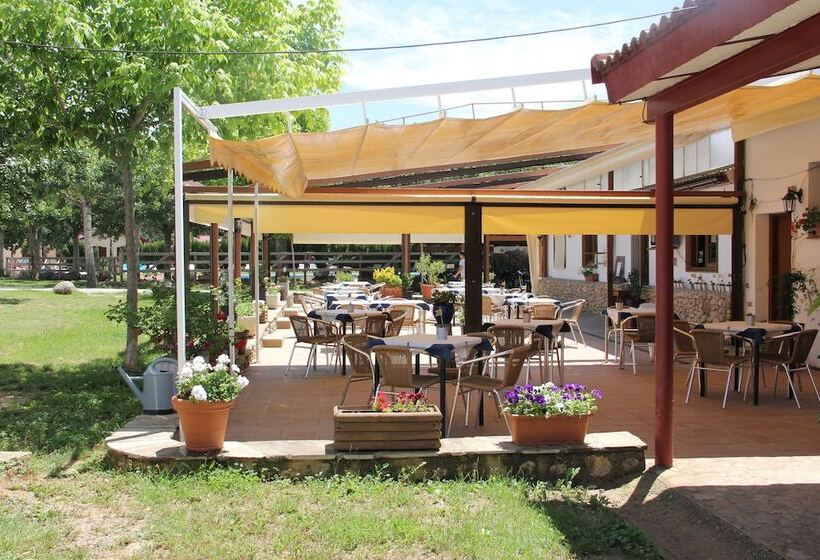 فندق Camping Bungalow Parque Isábena