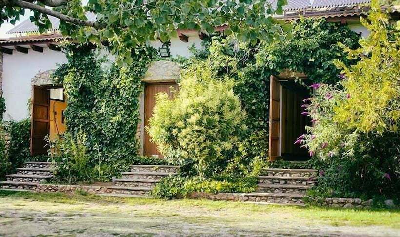 فندق Camping Bungalow Parque Isábena