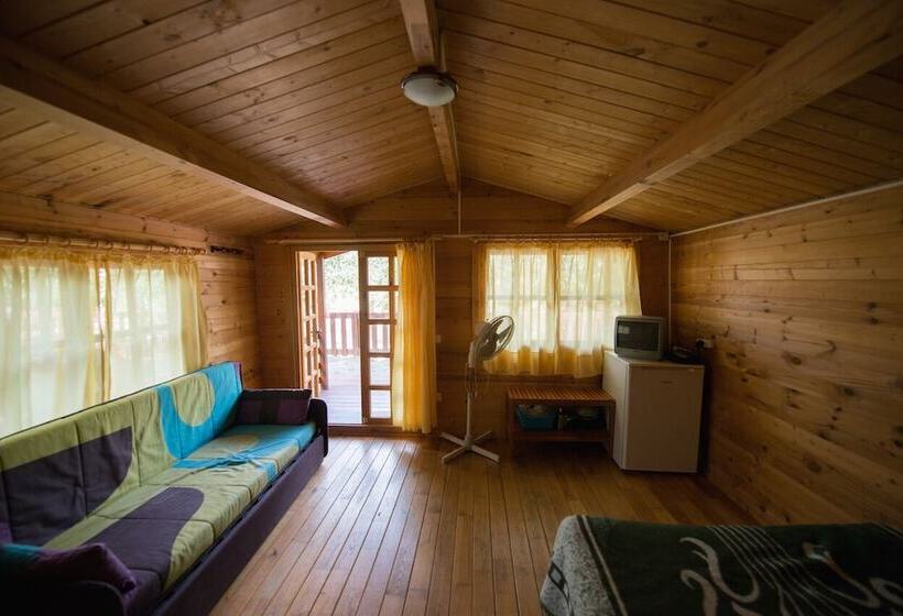 فندق Camping Bungalow Parque Isábena