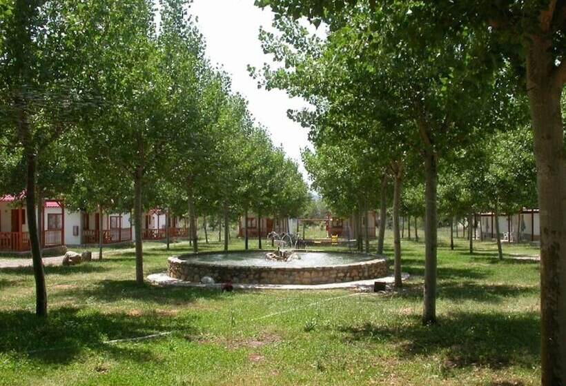 فندق Camping Bungalow Parque Isábena