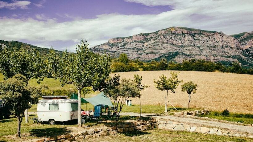 فندق Camping Bungalow Parque Isábena