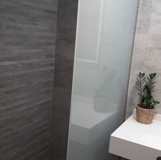 ホテル Hostal Cervantes Playa