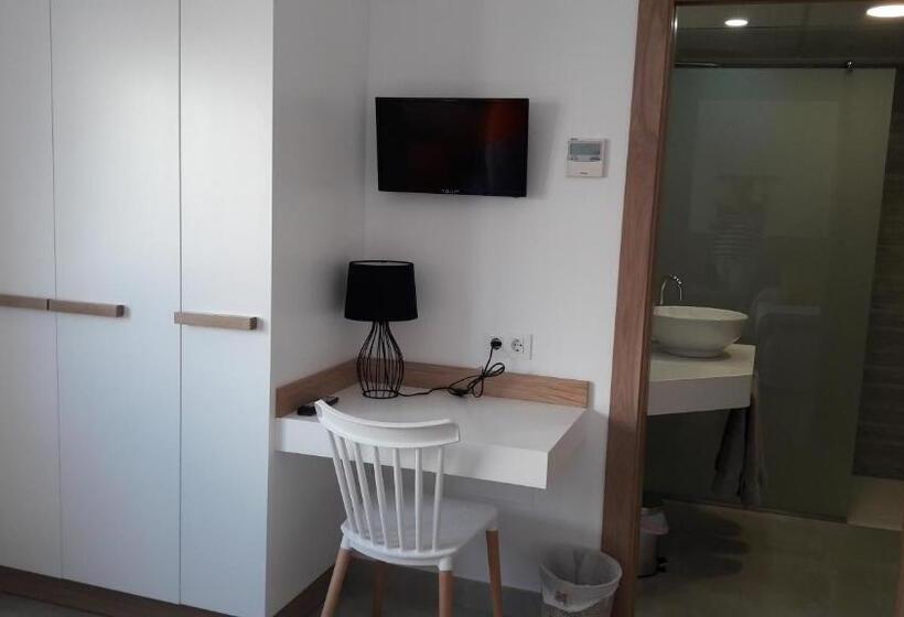 ホテル Hostal Cervantes Playa