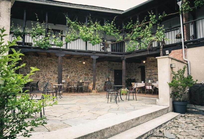 בית מלון כפרי La Casa Grande Del Valle