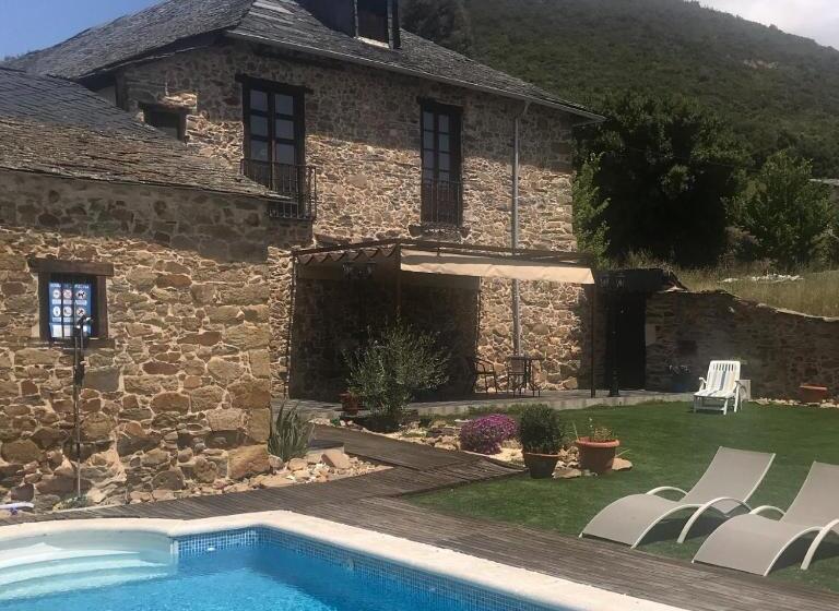 בית מלון כפרי La Casa Grande Del Valle