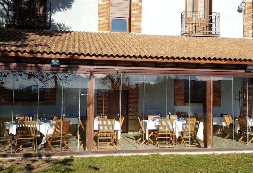 בית מלון כפרי La Puerta De La Ribera