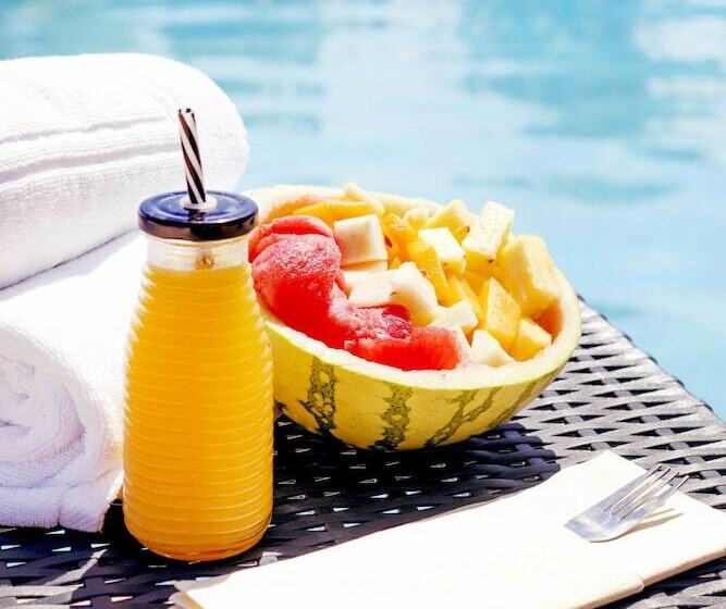 فندق ريفى Miluna