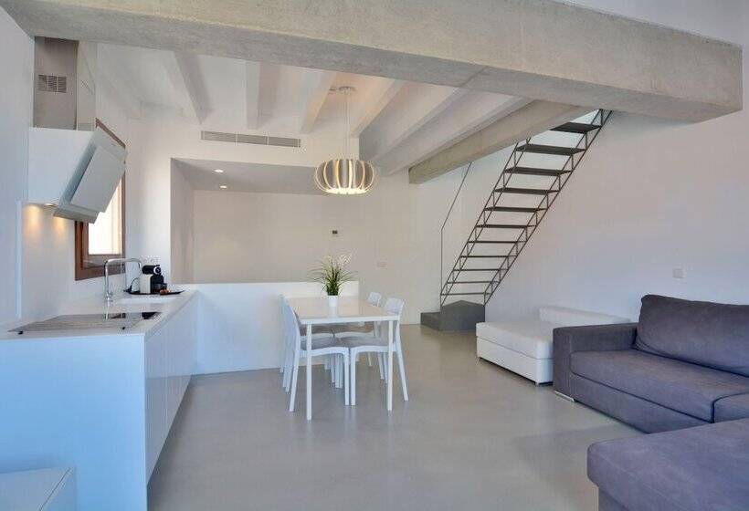 Lonja Suites Apartments