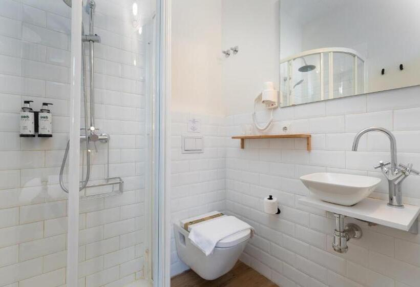 بنسيون Casa Del Patriarca