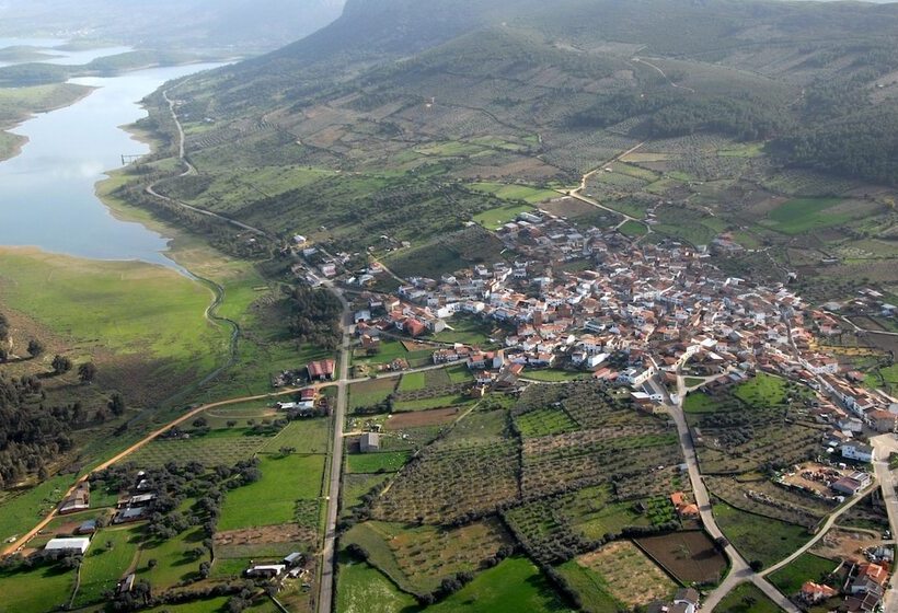 بنسيون Casa Rural Casa Valdecaballeros