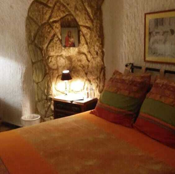 פנסיון Cuevaalegria