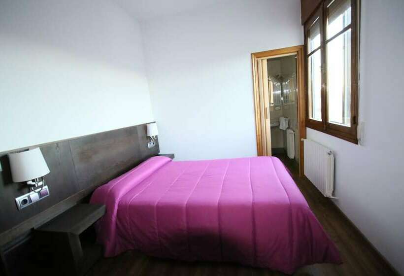 Pensão Hostal O Pendón