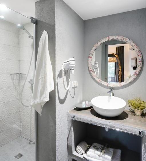 膳宿费 Hostal Sa Malica