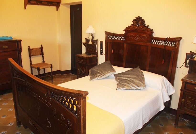 פנסיון Hostal Rural Mas Blanc