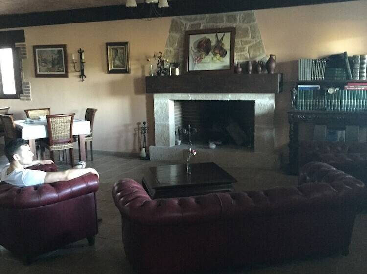 פנסיון La Contrada