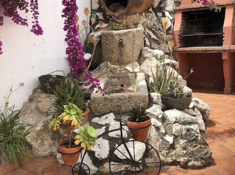 ペンション La Posá