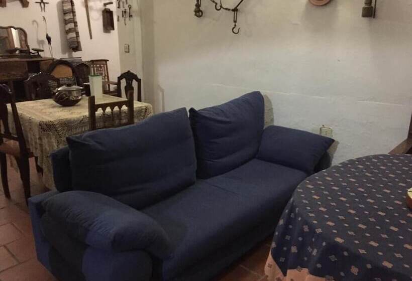 ペンション La Posá