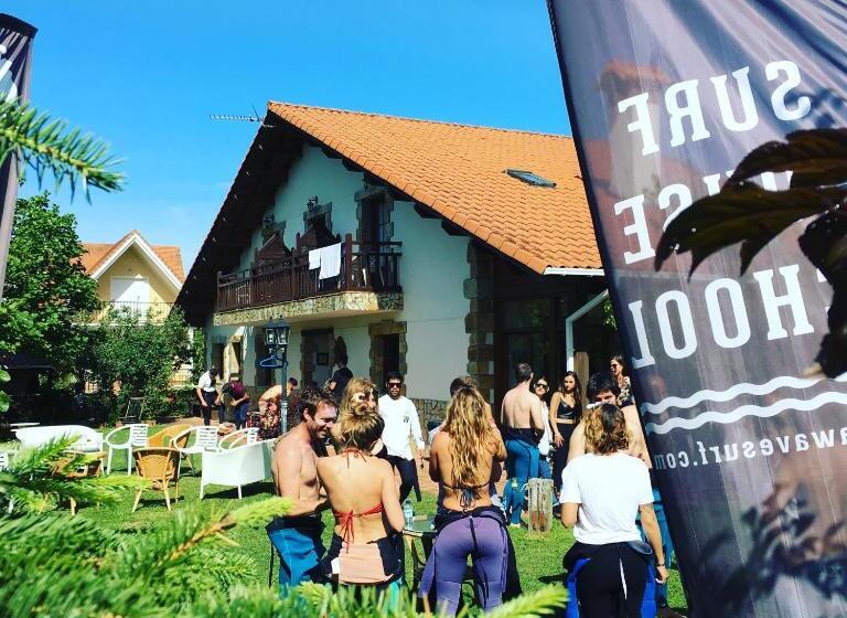 پانسیون La Wave Surf House