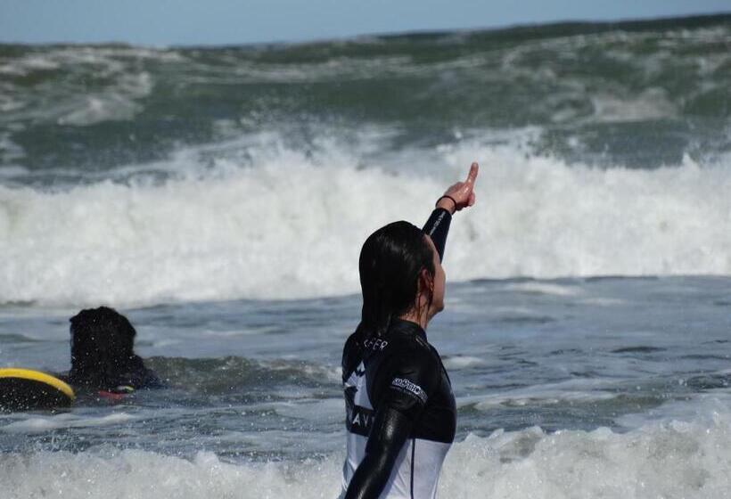 پانسیون La Wave Surf House