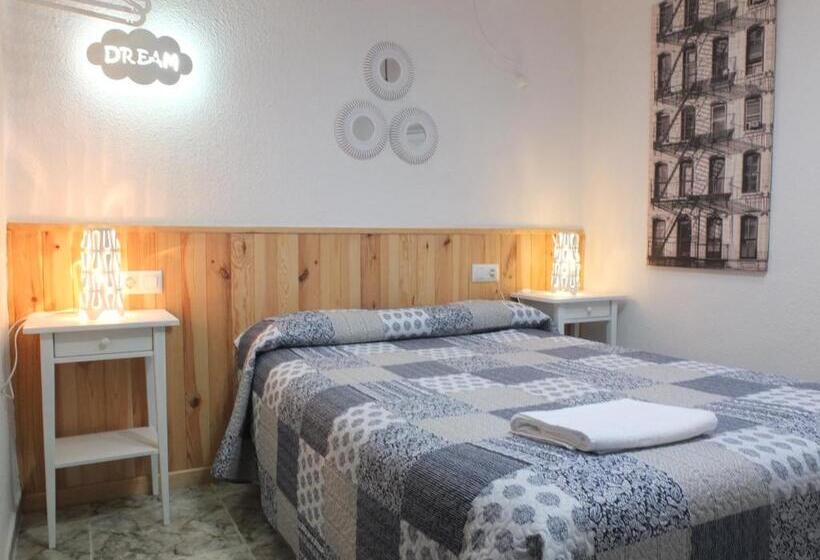 پانسیون Los Angeles Plaza