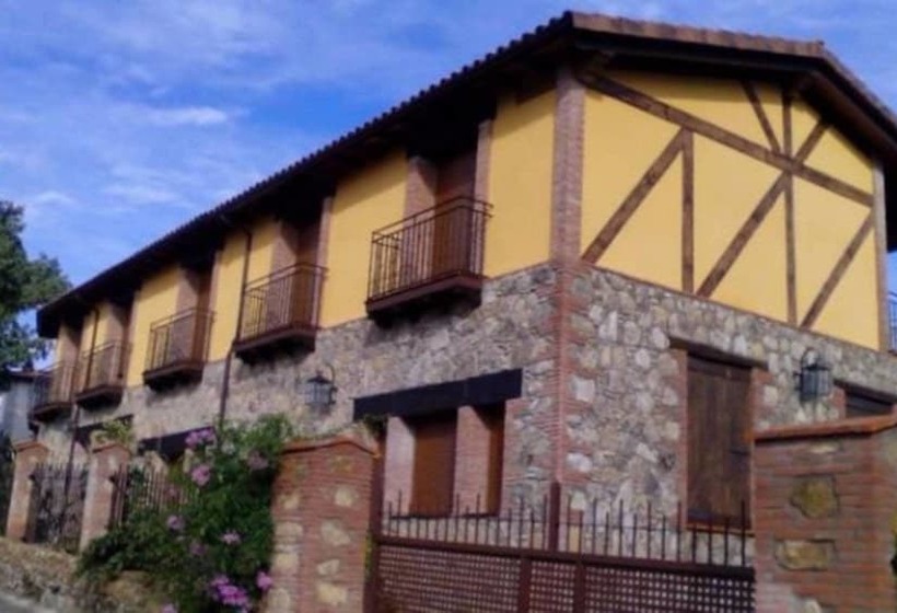 بنسيون Rural La Covacha