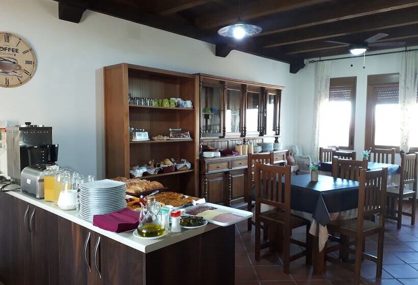 بنسيون Rural La Covacha