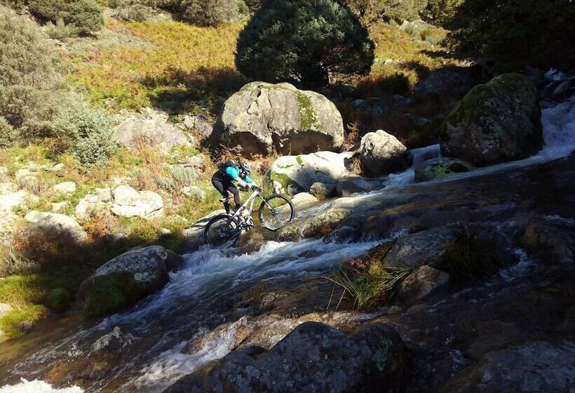بنسيون Rural La Covacha